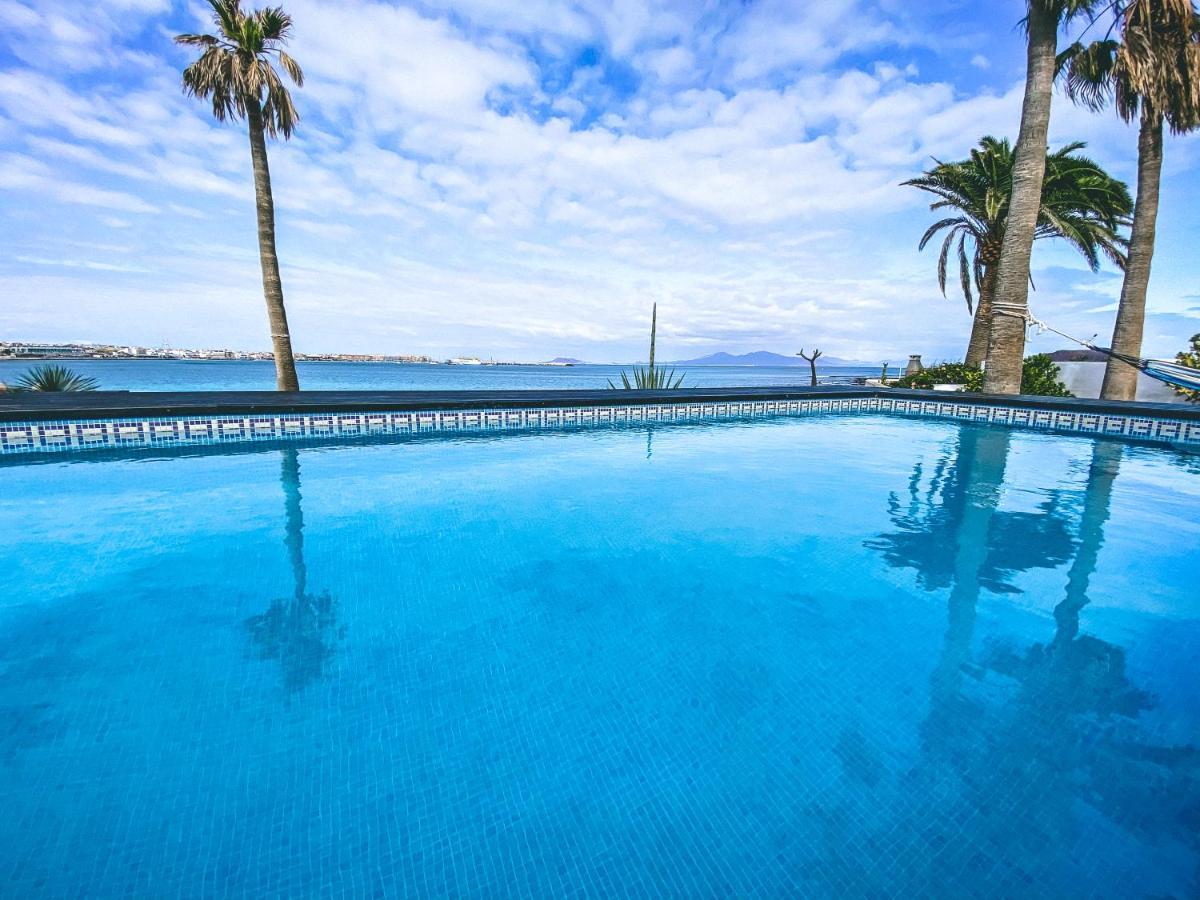 Villa Los Flamencos By Veaco- Beachfront & Pool Corralejo Exterior foto