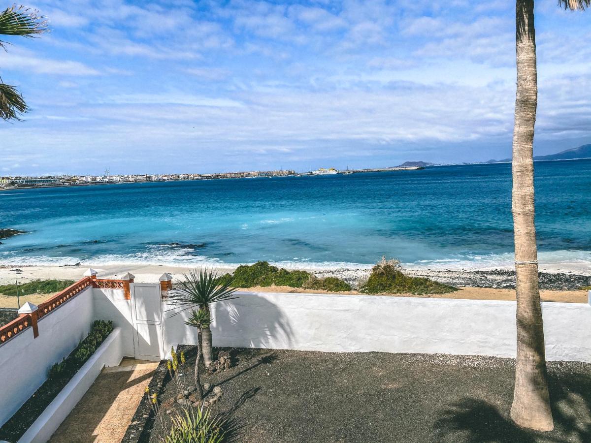 Villa Los Flamencos By Veaco- Beachfront & Pool Corralejo Exterior foto