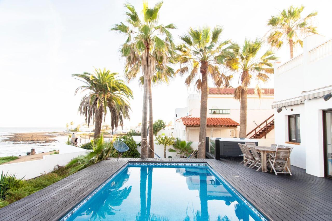 Villa Los Flamencos By Veaco- Beachfront & Pool Corralejo Exterior foto